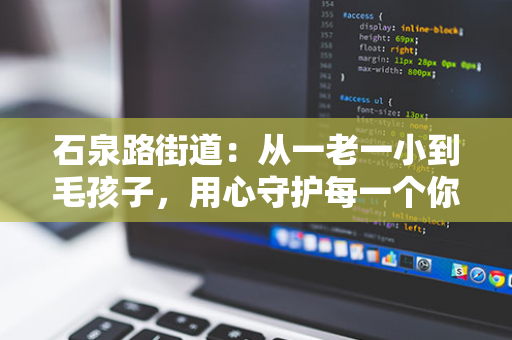 热带风暴使菲律宾各省陷入洪水，人们被困在屋顶上